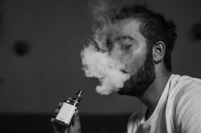 remove the smell of weed using a vape pen